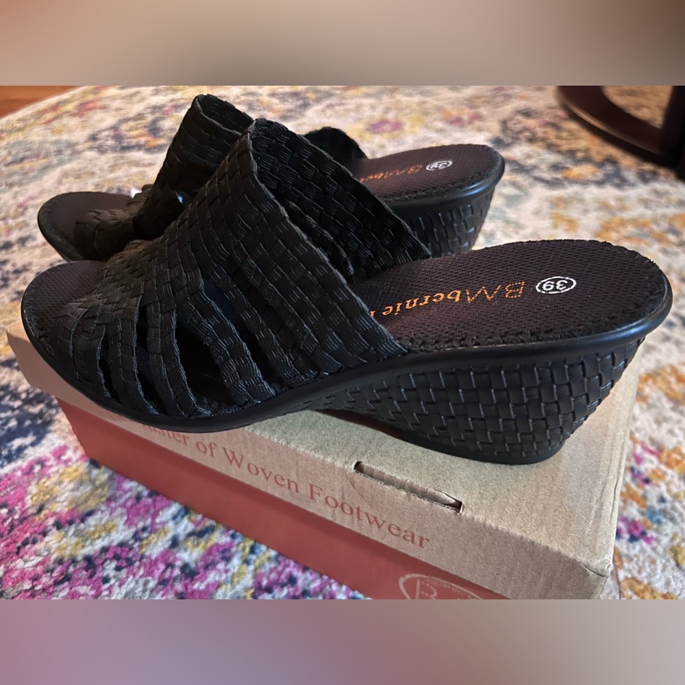 Bernie Mev Black Slip On Open Toe Wedge size 39 eu=8.5 us NWT - Picture 2 of 8